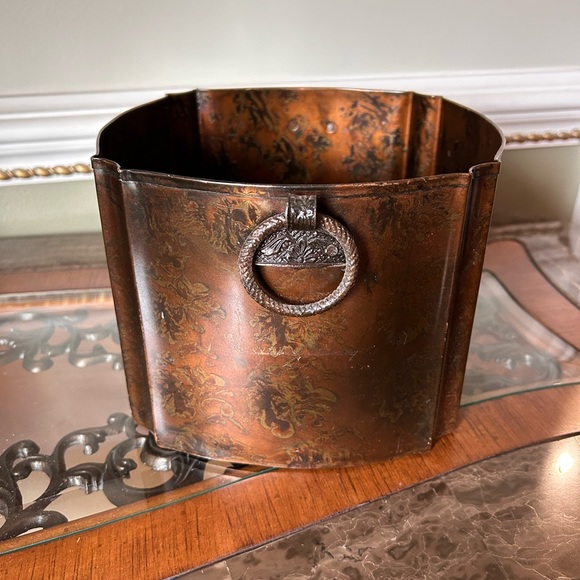 Metal flower pot - Picture 3 of 7